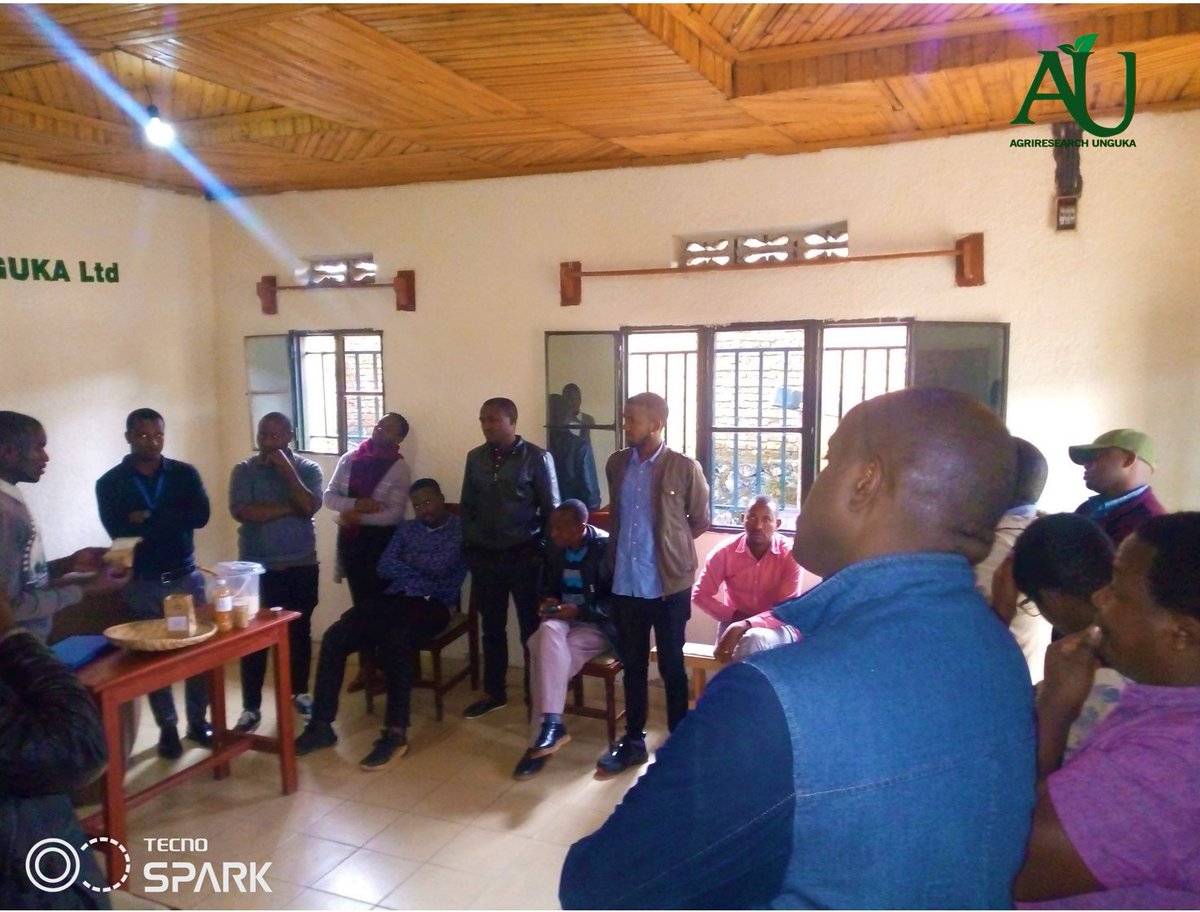 AGRIRESEARCHLtd's tweet photo. We welcomed above 110 students from @Uni_Rwanda,@RwandaPolytec for internship&amp;study visit and different actors in #HorticultureValueChain to learn from what we do,including #pomato,#ClimateSmartAgriculture &amp; #Foodlossreduction by "Zero Energy Cooling Chambers #ZEEC 
#Thread 
3/6 https://t.co/A0tXHzTRt7
