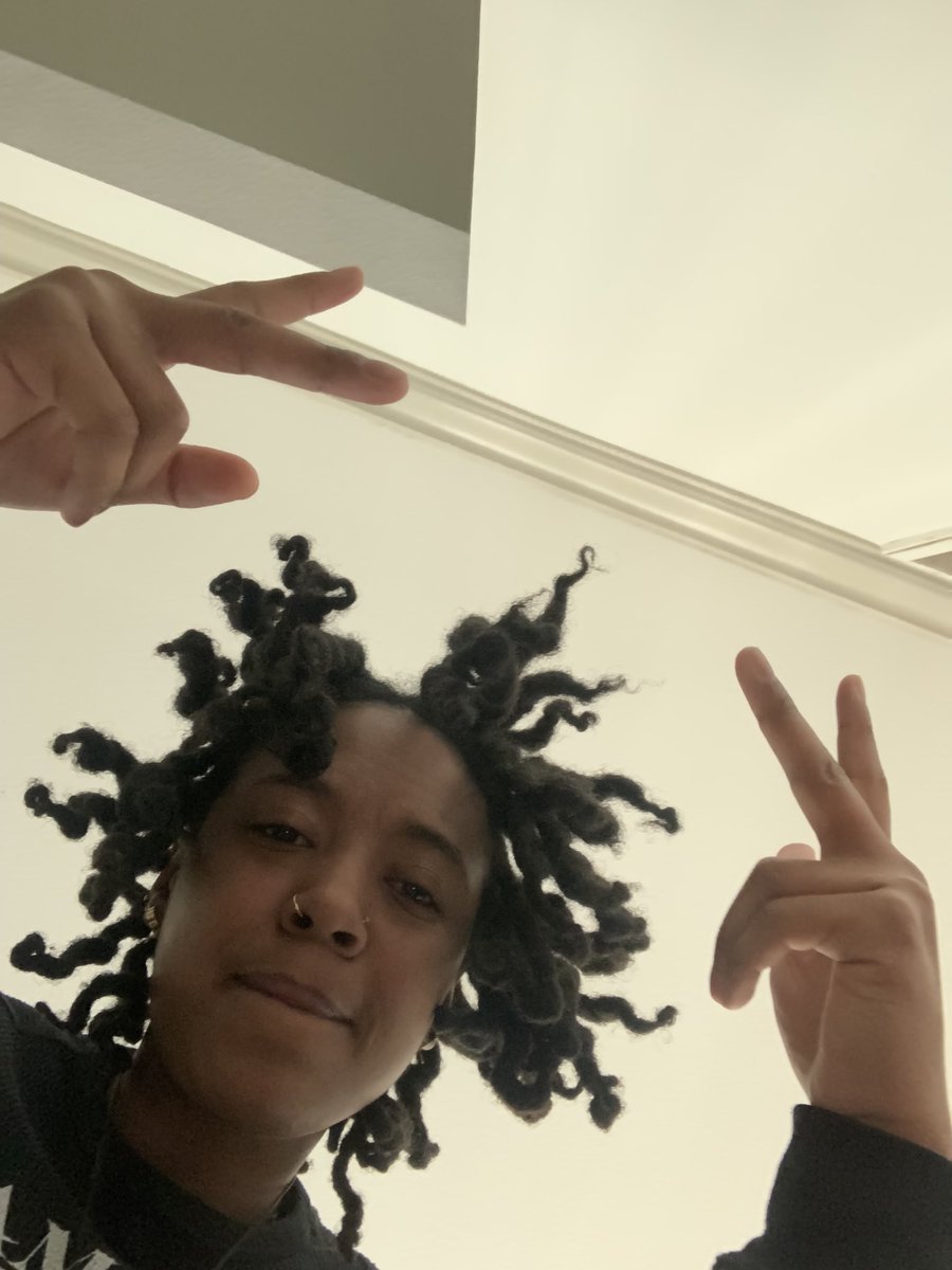 shida__P's tweet photo. my babies turn 2 yrs old today ππΎ still loving every bit of the process ππ± #locaversary #locgang #thicklocs #twoyears #startyours #doit #now π https://t.co/gfauAJvMQF
