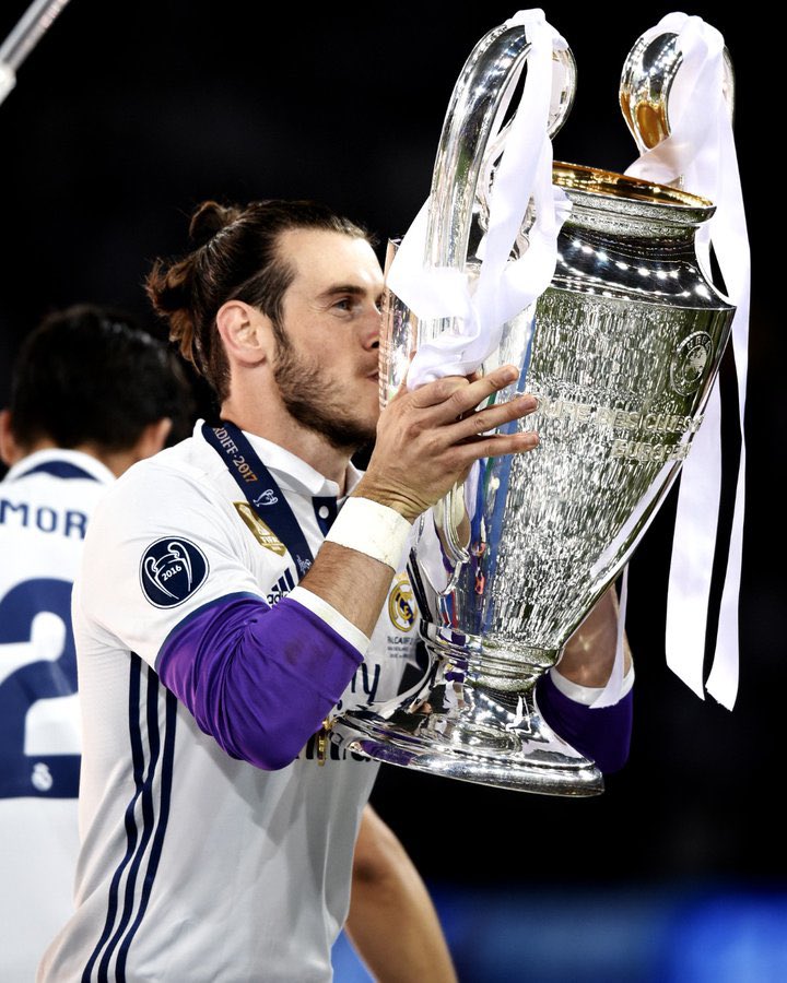 RM4Arab's tweet photo. رسميًا | غاريث بيل يعلن اعتزاله كرة القدم. 

Thank you bale 🤍👑 https://t.co/jGGTlDVii1