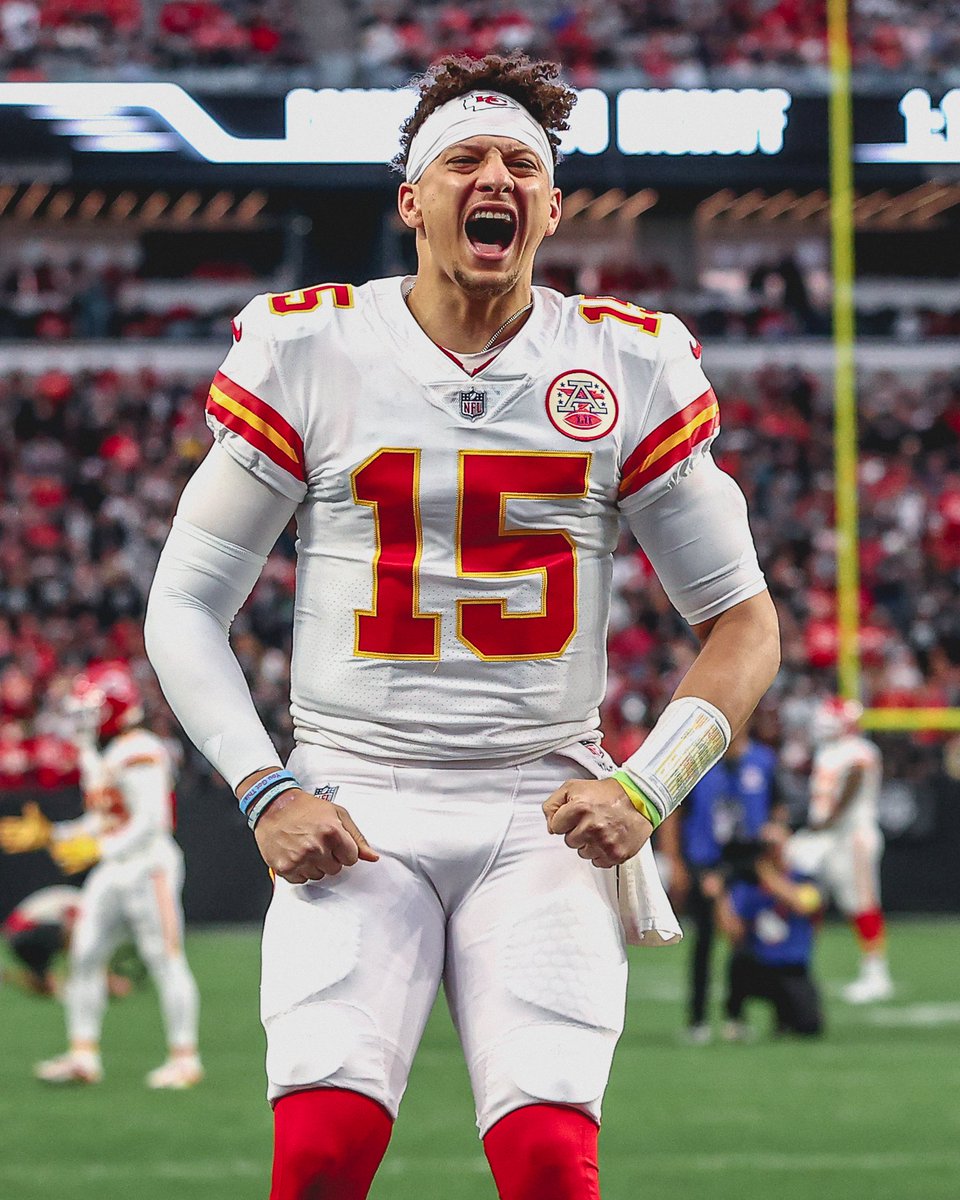 Chiefs's tweet photo. Playoffs are officially here. ⏰ https://t.co/le9oX4Z3cj