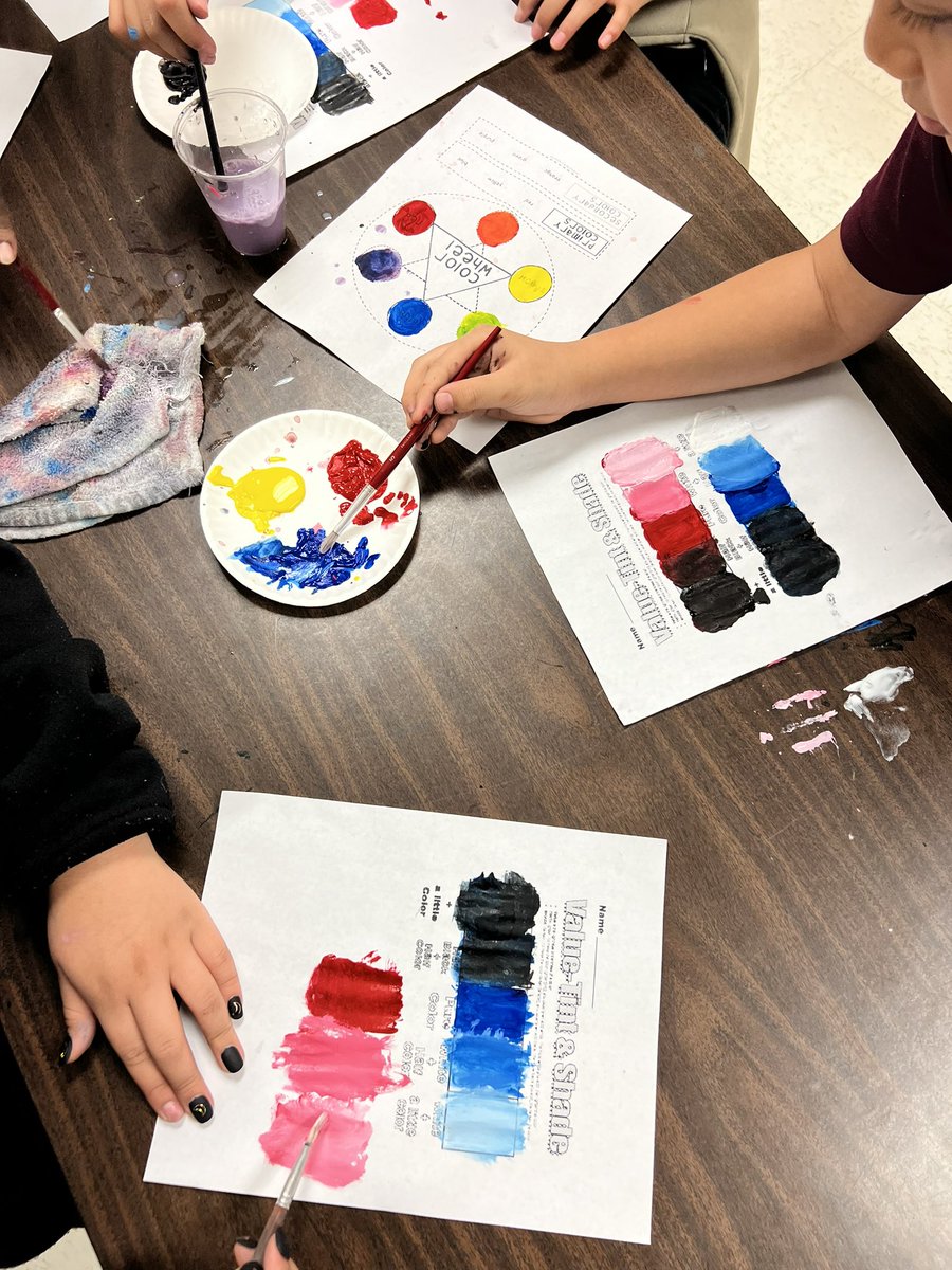 Rach_AliefArt's tweet photo. This week we are revisiting  mixing primary colors to create secondary colors; along with tint and shade. We are prepping for our yearly paint project which we will begin soon. #primarycolors #secondarycolors #tint #shade #PainteroftheNight #art https://t.co/OxqFhPo0Ap