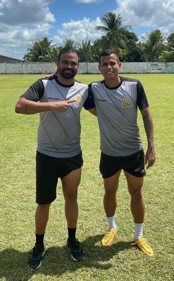 DespAlianca's tweet photo. ANSIOSOS PARA A ESTREIA ? 

Nessa manhã de segunda-feira 09/01 , nossa equipe fez um trabalho específico com nosso Preparador Físico “ Yuri “ , buscando o melhor condicionamento possível ☀️⚽️
Atletas : Andre Capita e Jean Carlos https://t.co/sd21zP9UMZ