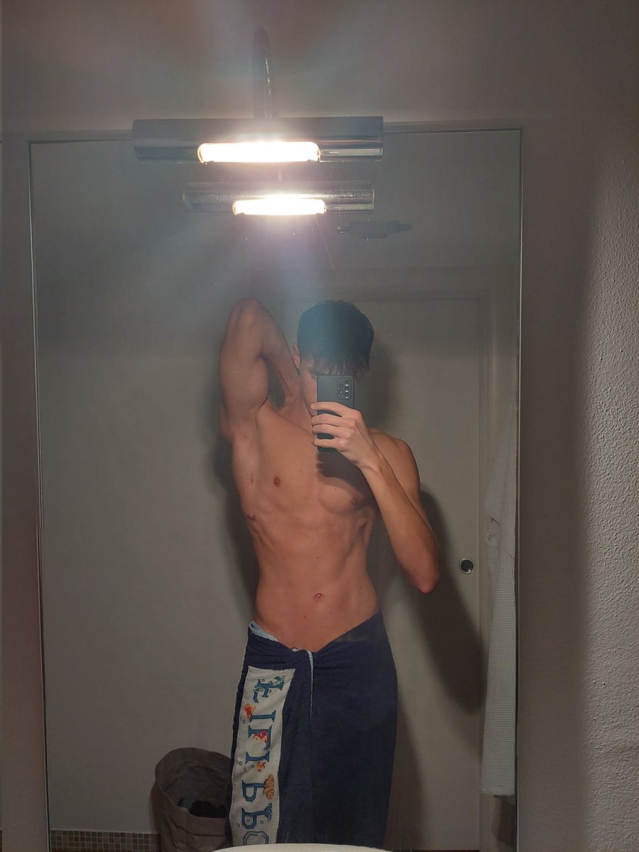 Aldoilpadrone's tweet photo. I'm waiting for you before going into the shower 🚿💦

Ti sto aspettando prima di entrare in doccia 🚿💦

#gayjock #malemodel #gayfitness #gaylike #gaysofinstagram #gaybear #onlyfansboy #onlyfansgirl #gaytwinks #speedo #dom #gaycub #bearlgbt #maleswitch #teendom #altonlyfans #boy https://t.co/S4t6EH3ESv