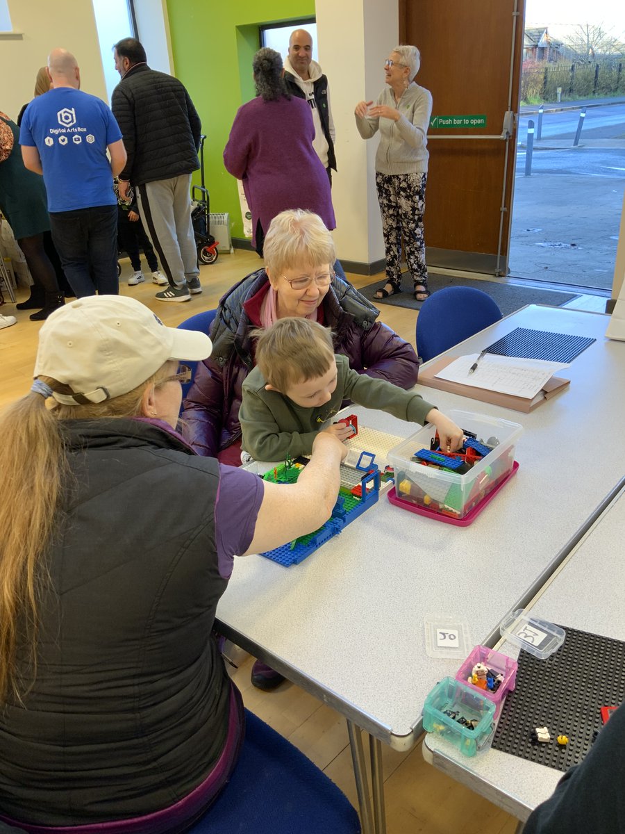 DigitalArtsBox's tweet photo. Check out some highlights from this weekend's Digital Art Get Together session!✏️ 📸

Don't miss out on the fun - we still have a space left for this week's session. Click on the link below to sign up. We can't wait to see you there!😀

https://t.co/sLQCZTZNTR https://t.co/spCNvboWyC