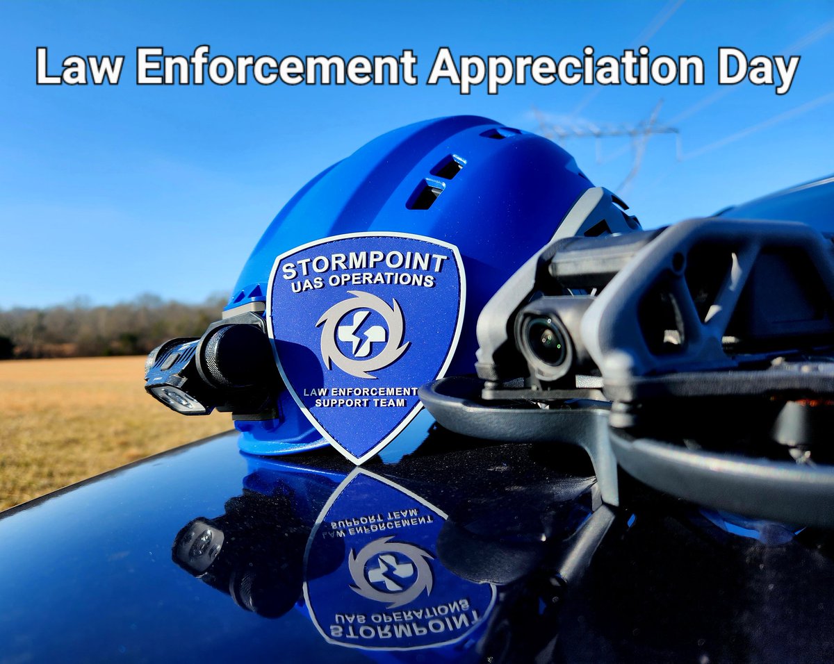 StormPoint1's tweet photo. It's Law Enforcement Appreciation Day.

We're lucky to work with so many law enforcement personnel from all over the world who go above and beyond to serve and protect. Thank you. 

#LawEnforcementAppreciationDay #lawenforcement #Police https://t.co/oSisusx9M7