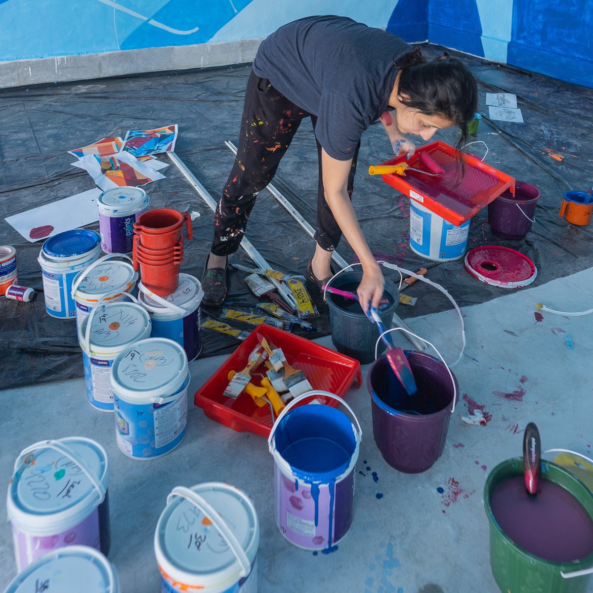 StreetArtIndia's tweet photo. Watch her work unravel at the Mumbai Urban Art Festival, 2022-2023.
Vision Partner @asianpaints
Photo credits: @pranavgohill
#ArtForALL #SassoonDockArtProject #StreetArtIndia #StartIndia #MumbaiArt #ArtInterventions #Installations #StreetArtMumbai #PublicArt #AsianPaints https://t.co/CpHjhXS3aB