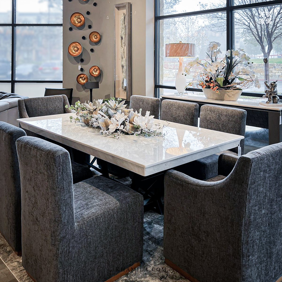 khamila_fb's tweet photo. #TreatYoSelf to a luxurious dining experience with this beautiful marble table! 

#diningroom #diningtable #diningchairs #marbletable #newhome #interiordesign #luxuryfurniture #furniturestore #khamilafurniture https://t.co/Q7D6ryIrYn