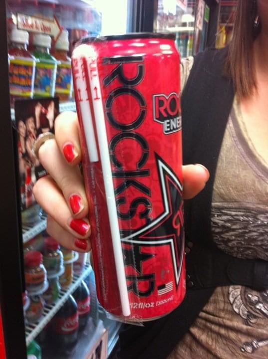 Jessica_Fultz's tweet image. Does anyone else remember these @rockstarenergy drinks that came with a straw? #throwback