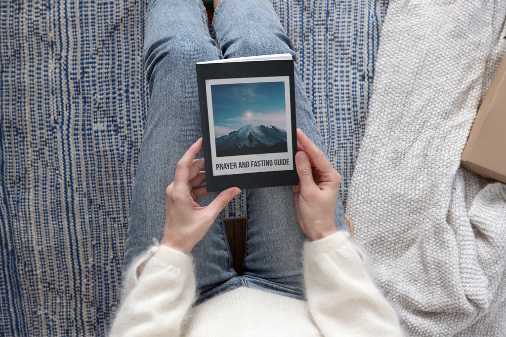 It's time to kick off the pray and fasting challenge! Don't forget to download your guide to help guide you through this meaningful and transformative journey. Let's come together and seek a deeper connection with God through prayer and fasting. 

visitgracechurch.com/onemessage