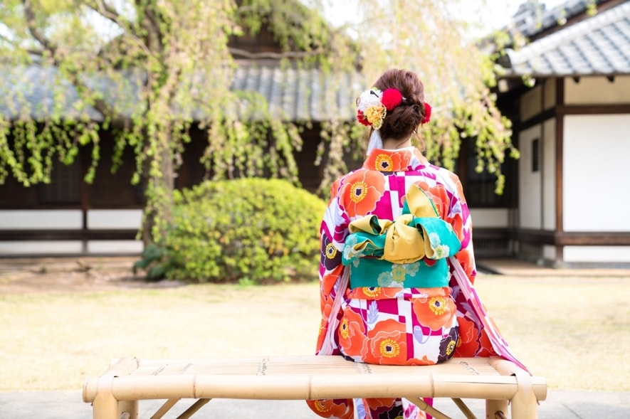 JapanCons_NY's tweet photo. 🇯🇵 Today, #Japan is a sea of colorful #kimono as young adults celebrate Coming of Age Day (#成人の日, "Seijin no Hi").👘
This year is different from most as the legal age has been changed from 20 to 18, but most cities are keeping their celebrations to the newly 20. https://t.co/3HGraxgPYF