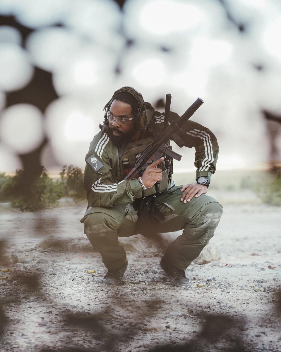 🗡R E S I L I E N C E🗡
•
•
•
• LPC platecarrier
•
•
•
#warriorassaultsystems #lpc #platecarrier #norarm_tactical#norway#gear#tactical#tacticalgear#mp5#supressed#duramag ( #📷 @workmani )