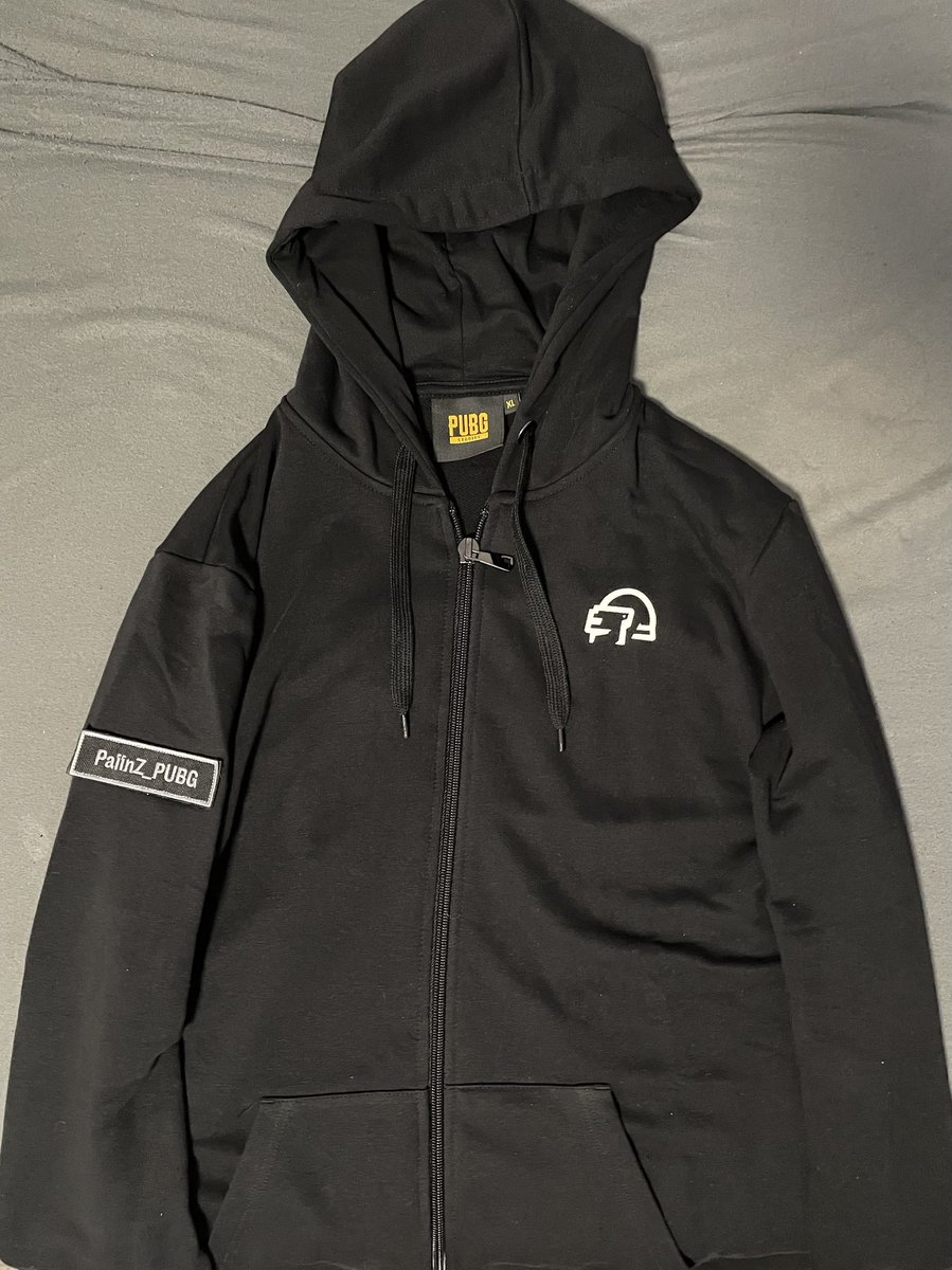 _PaiinZ's tweet photo. Got today a nice Jacket from @PUBG ❤️! It fit’s very nice and it’s very comfort. Aswell the Name sticker on the arm looks very good🔥❤️
Thank you very much for the Jacket!❤️ https://t.co/4LRqWALyjm