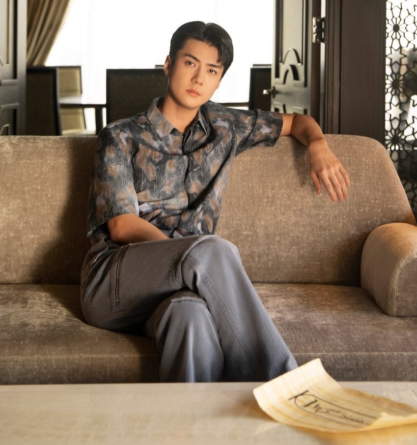 EXOGlobal's tweet photo. To our greatest star #SEHUN, who has constantly worked hard! We are delighted and proud to see you grow into a wonderful artist 🧡

 #11YearsWithSEHUN
#EXO #엑소 @weareoneEXO https://t.co/bbgpP7kUTH