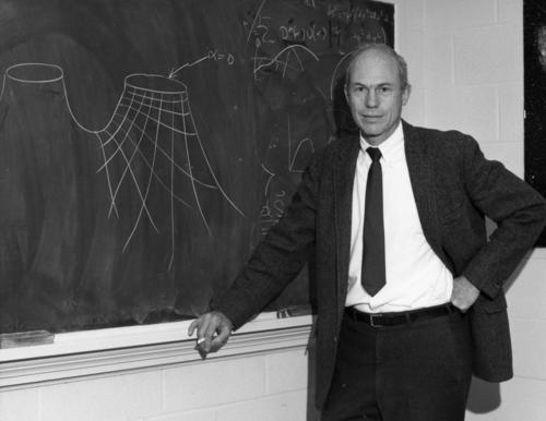 phalpern's tweet photo. Celebrating the 100th anniversary of the birth of pioneering theoretical physicist Bryce DeWitt.

One of the first to pursue the field of quantum gravity, he became a strong advocate of Hugh Everett's quantum interpretation, which he dubbed "Many Worlds."

@Chris_DeWitt @UTAustin https://t.co/rhq7e7mcGb