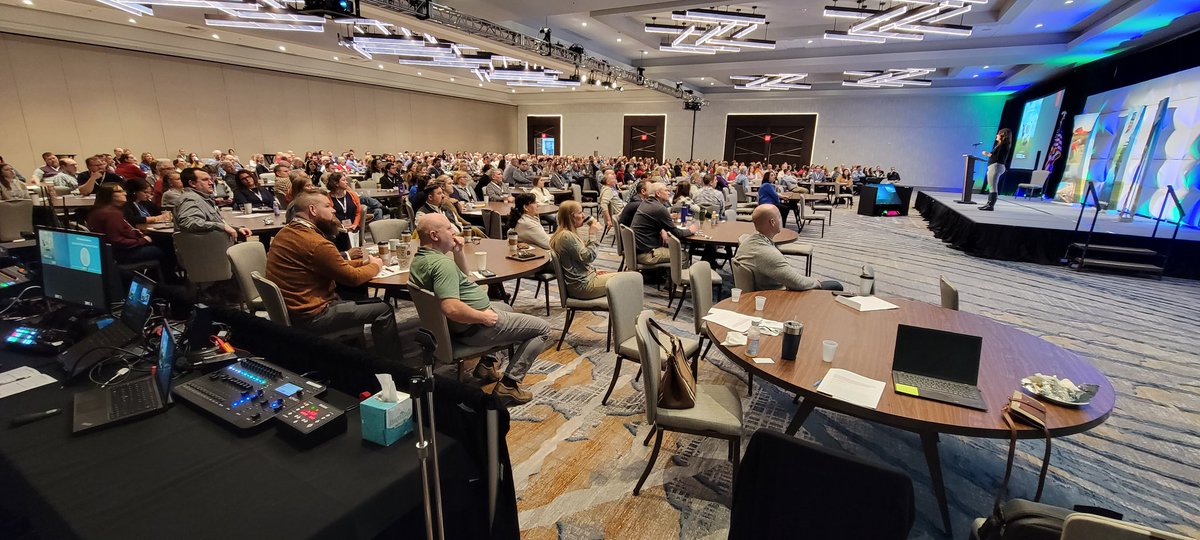soilhealthguru's tweet photo. Indianapolis, IN - Just heard a great keynote address by @thefarmbabe on the importance of being a great #agvocate. Great points on our food and farmers. At the @IASWCD annual conference #INSWCDConf 2023 in front of 400 great people. #agriculture #conservation https://t.co/9fQU6Xbw7F