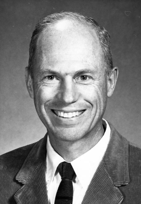 phalpern's tweet photo. Celebrating the 100th anniversary of the birth of pioneering theoretical physicist Bryce DeWitt.

One of the first to pursue the field of quantum gravity, he became a strong advocate of Hugh Everett's quantum interpretation, which he dubbed "Many Worlds."

@Chris_DeWitt @UTAustin https://t.co/rhq7e7mcGb
