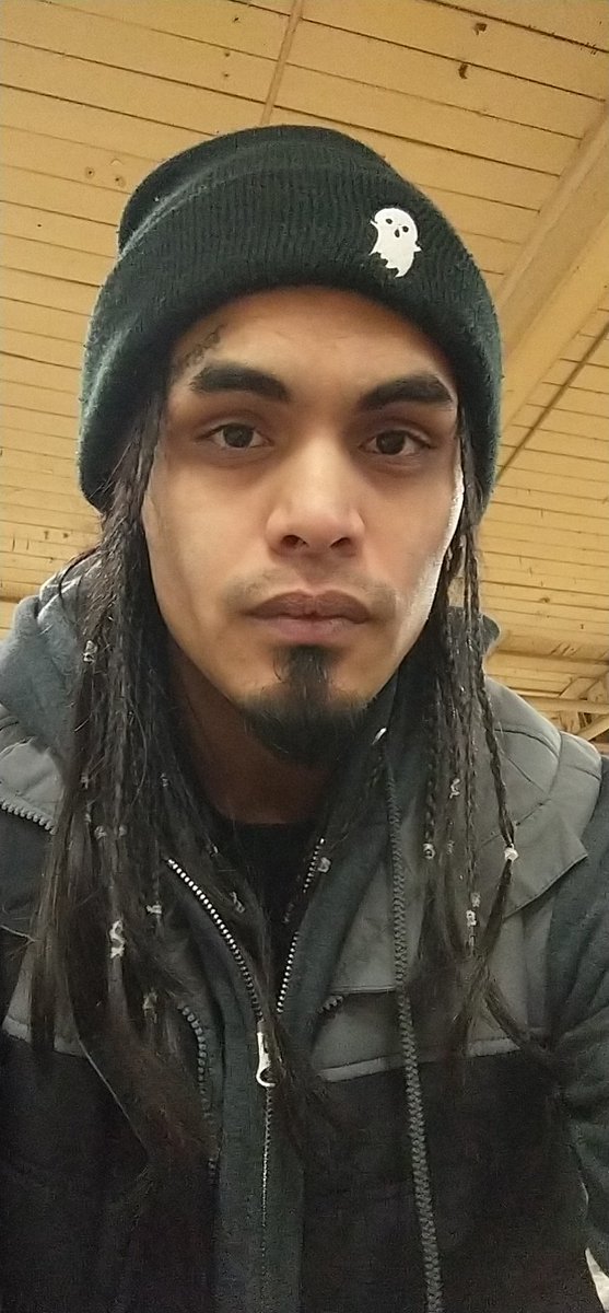 dperezx3's tweet photo. Koolin at work 
#704 #latino #mexican #model #CASTING https://t.co/hpToaB7e7O