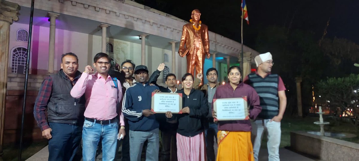 सारी कमी #संविदाकर्मियों के लिए ही है क्या  ? 
काँग्रेस के घोषणा पत्र में नियमित का वादा है,,,,
चुनाव सामने है,,
संविदा कर्मचारियों की एक छोटी सी मांग #छत्तीसगढ़_संविदा_नियमितीकरण
#संविदामुक्त_छत्तीसगढ़
#cgsanvidaniymitikaran 
<a href="/bhupeshbaghel/">Bhupesh Baghel</a> <a href="/RahulGandhi/">Rahul Gandhi</a> <a href="/ChhattisgarhCMO/">CMO Chhattisgarh</a>
