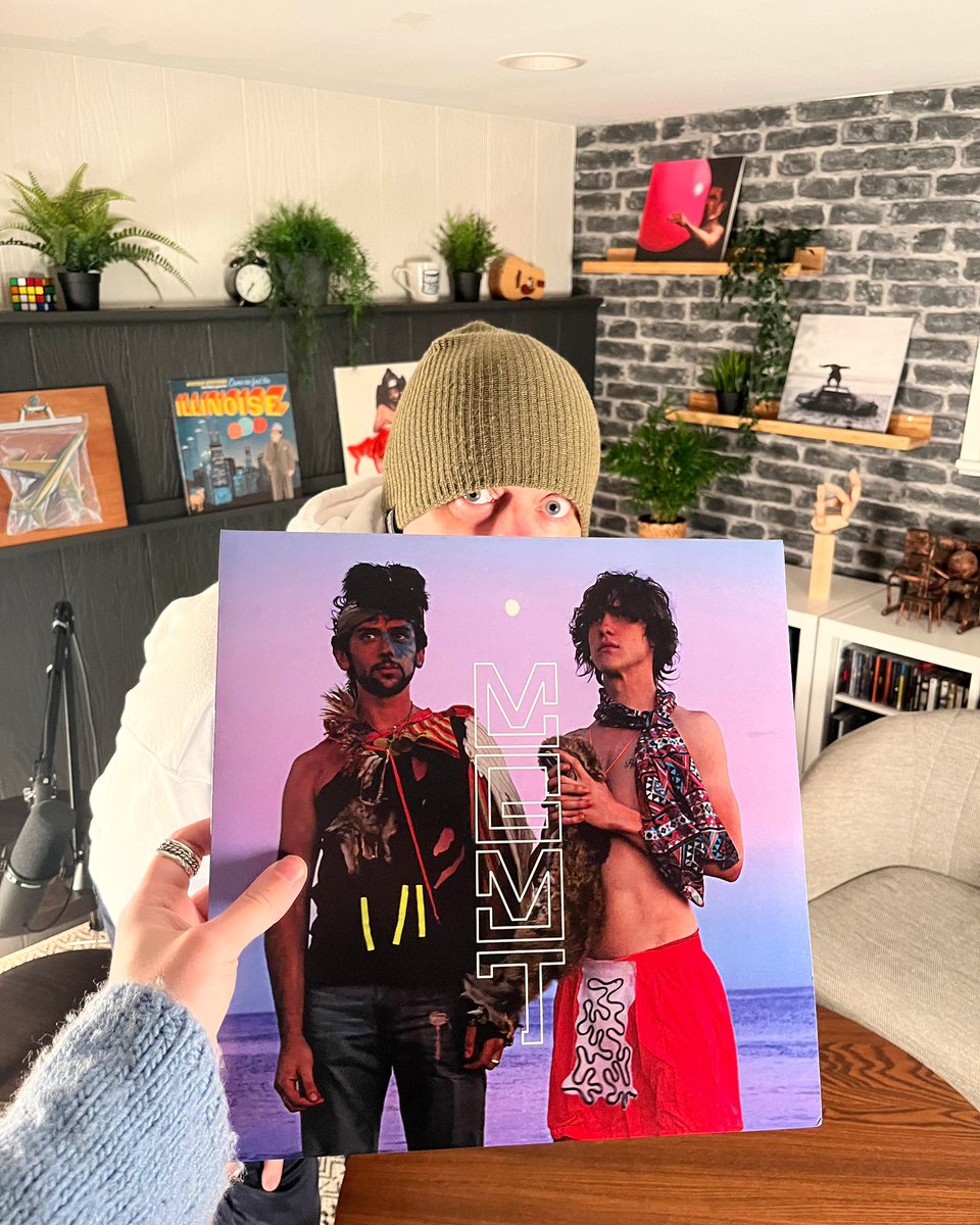 i feel like everyone has a certain memory attached to this album, it holds a special place in all our hearts... well everyone except my dad. reaction soon