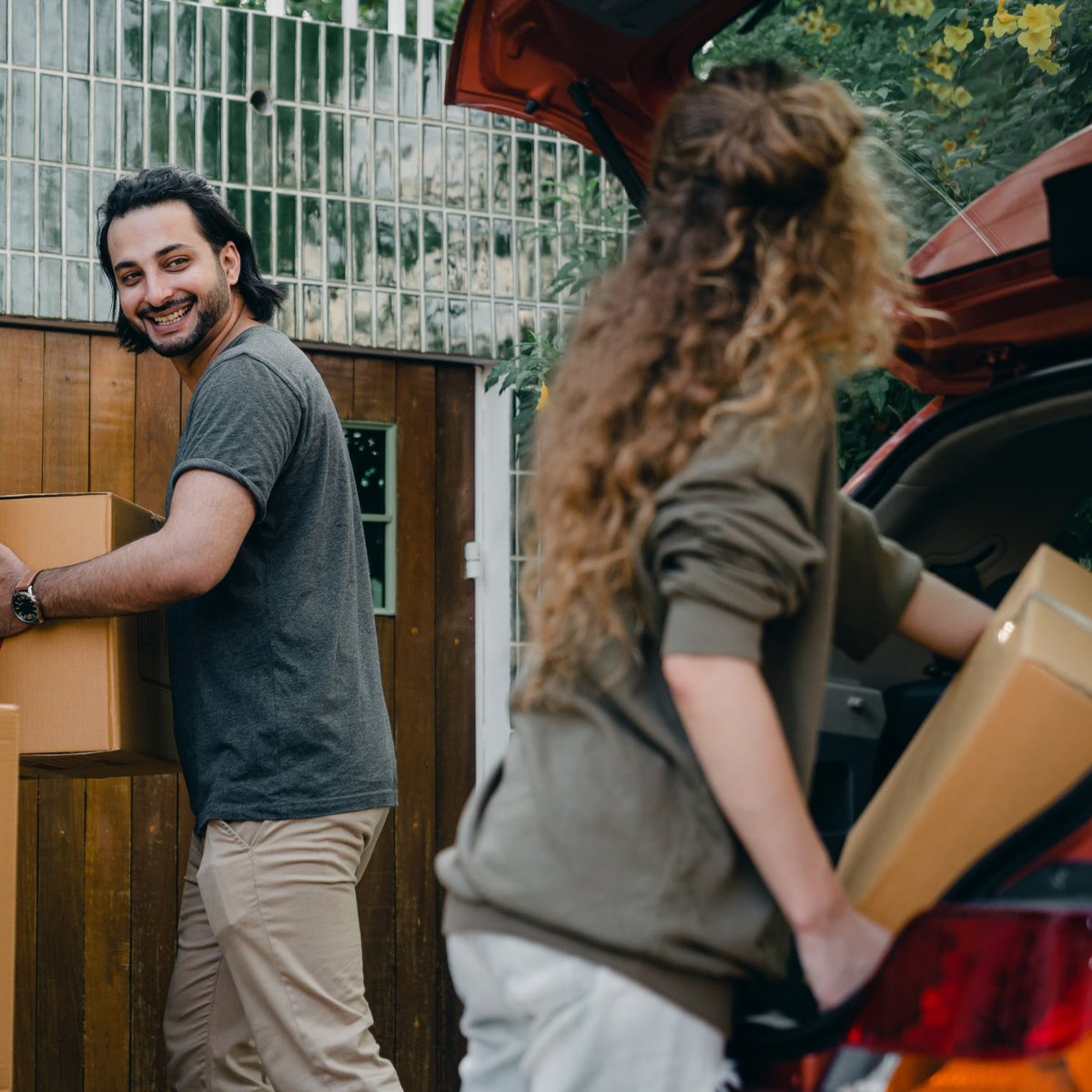 PointStorage's tweet photo. Make it your New Year's resolution to have a clutter-free home. We'll be here to help whenever you're ready to store all your extra belongings. https://t.co/xdto0Q6R9m