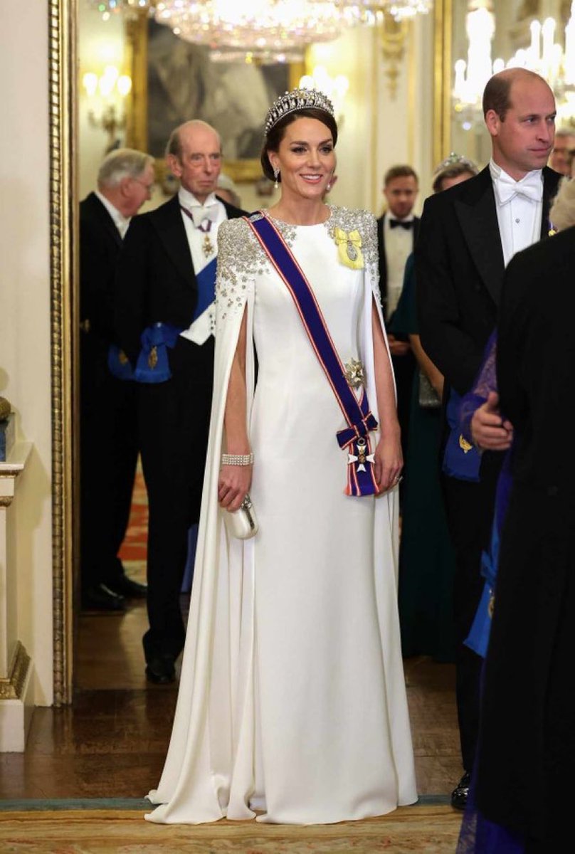 kimberleyeddy's tweet photo. Happy Birthday to our future Queen #PrincessofWales #KateMiddleton https://t.co/AJhnJTcofA