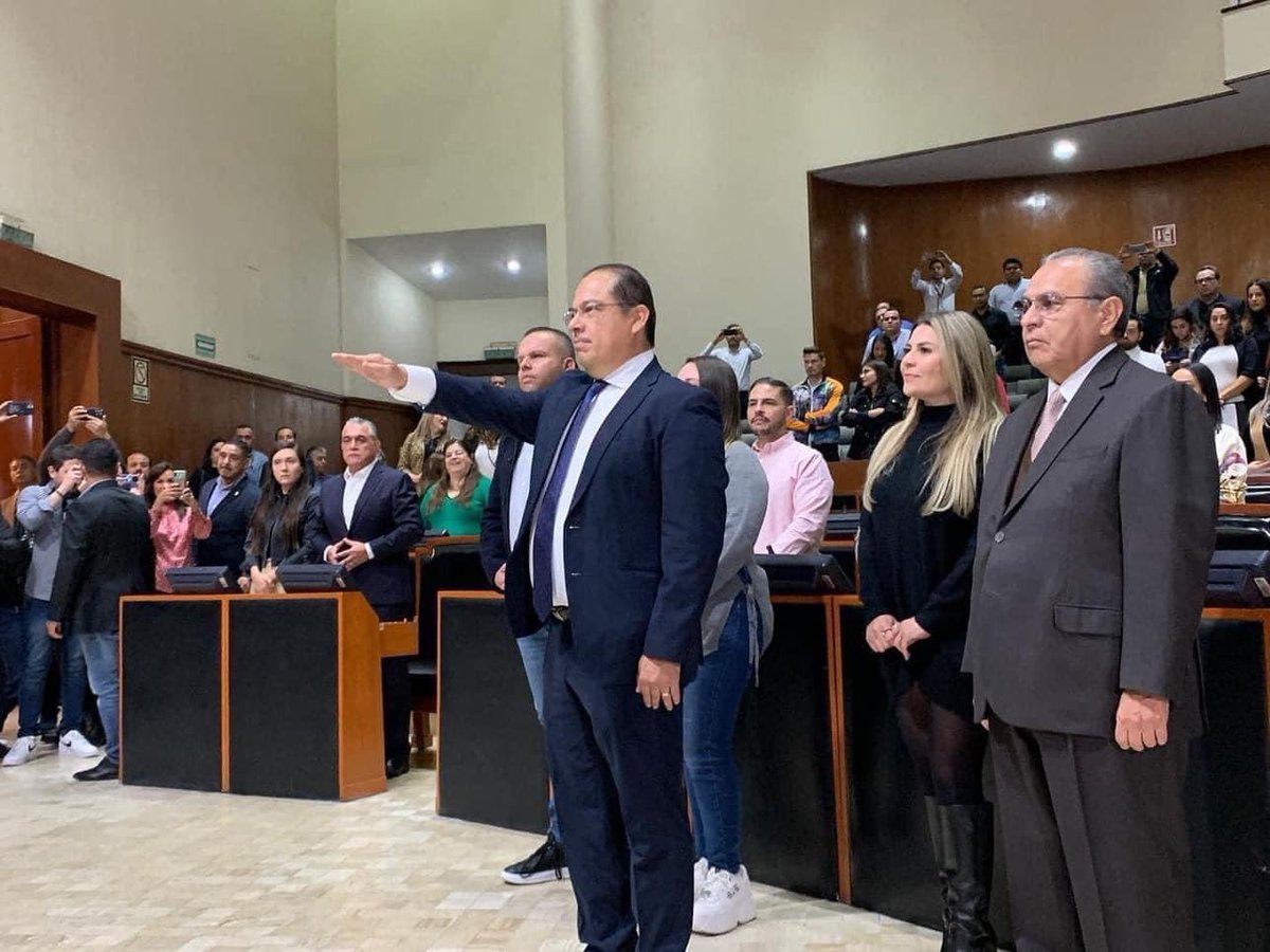 juliocovarru's tweet photo. La Justicia Alternativa es una herramienta para la solución de conflictos; a través de la voluntad, la cooperación y el diálogo.

En sesión del día de hoy, ratificamos a @gzepeda_lecuona como Director General del @IJA_Jalisco del Estado de Jalisco. https://t.co/iHxEltYEbi