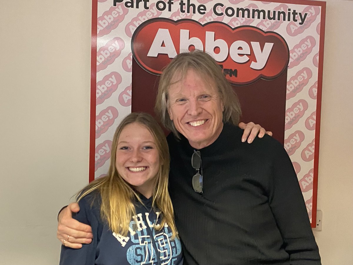 A very big shout out for up and coming radio presenter Esme Becky (18) who has been cutting her teeth for some time with her Sunday afternoon show Indie Flow on Abbey 104FM in Dorset. 
Had a great time with Esme and her interview can be heard here player.autopod.xyz/276624
