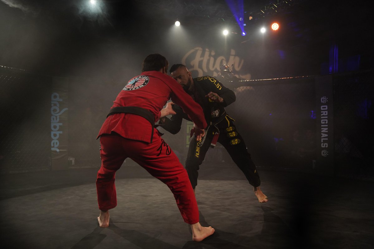 High Rollerz 🥋💨 tweet media