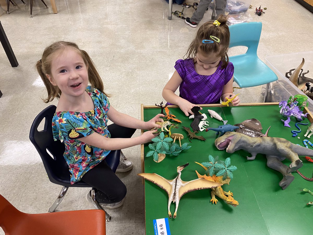 ecolestmarg's tweet photo. Our Playhall sprung to life today! Kindergarten and grade 1/2 had a blast learning through play, meeting new friends and exploring new places. Thank you St.Agnes for being our inspiration! @HolyTrinitySD @St_Agnes_MJ https://t.co/f666LewYMw