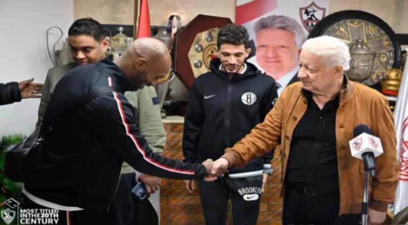 HafezAfsha's tweet photo. مرتضى نزل الفيديو بس مفهوش اعتذار فتوح لان الاتفاق انه ميتصورش

مرتضى في الفيديو راح حاطط صورة فتوح وهو في المكتب عنده https://t.co/MtdHZ8rW0t