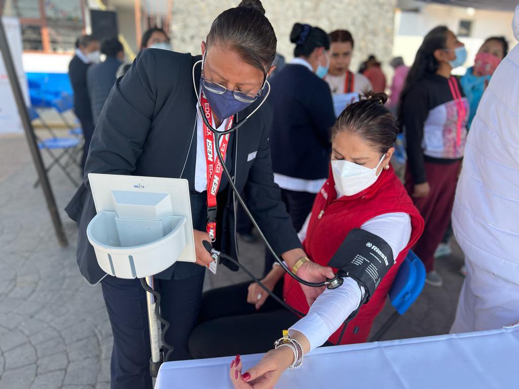 kgeat's tweet photo. 👩🏻☺️👩🏻⚕️La salud de las #mujeres en el #DistritoVII es un nuestro principal compromiso, el día de hoy en #SanBartolitoTlatelolco, #Calimaya, de la mano de la regidora #Aidee Cano, y del gran equipo de la @SaludEdomex , iniciamos las jordanas de salud #CercaDeTiXNuestrasMujeres https://t.co/MmfYhCqEjJ