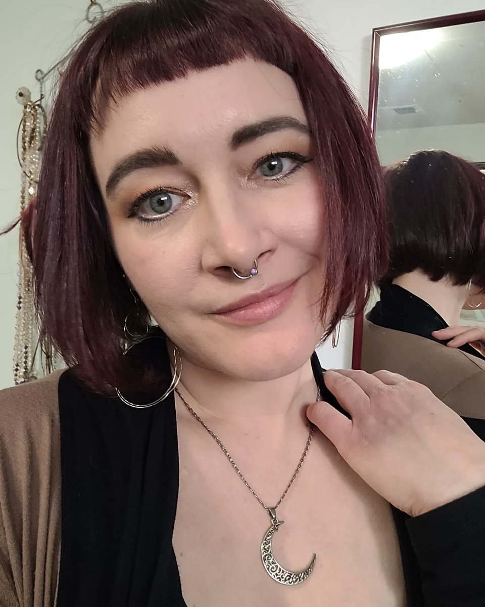NyxSadie's tweet photo. So fun to dress up and go out once in a while. I'm available for play time now if you want to hear about the proper fucking I got afterwards π
#madeyoulook #fishnets #bodystocking #camgirl #camlife #modelsover40 #flirt #niteflirt #cammodelisting #cammodeldirectory #livecammodels https://t.co/IAfvVNUcgh