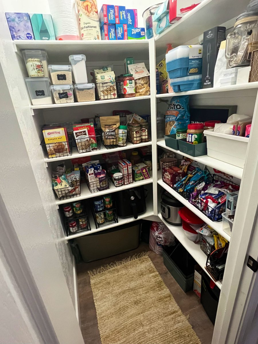 LG p90princess 🦋 on Twitter "uh the pantry today too 😅"