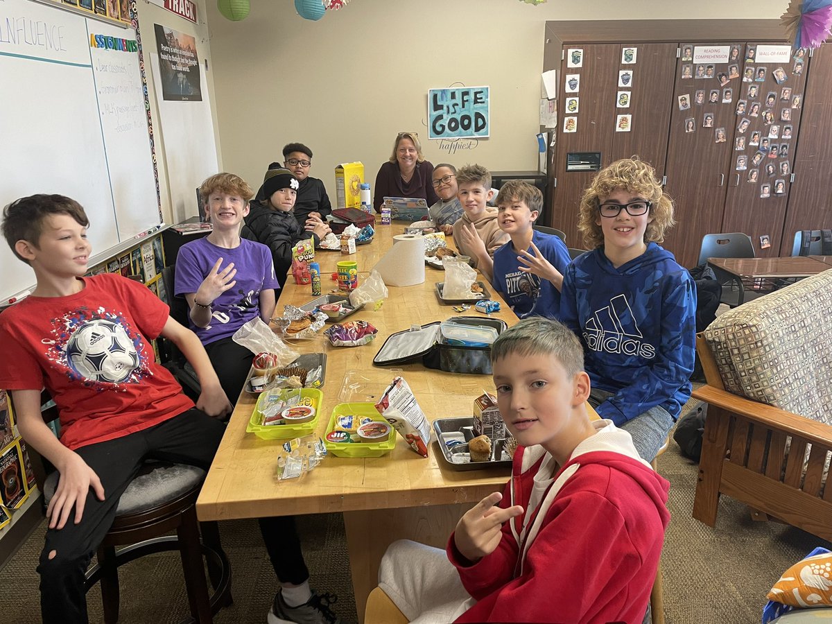 Jennifer Hill tweet media