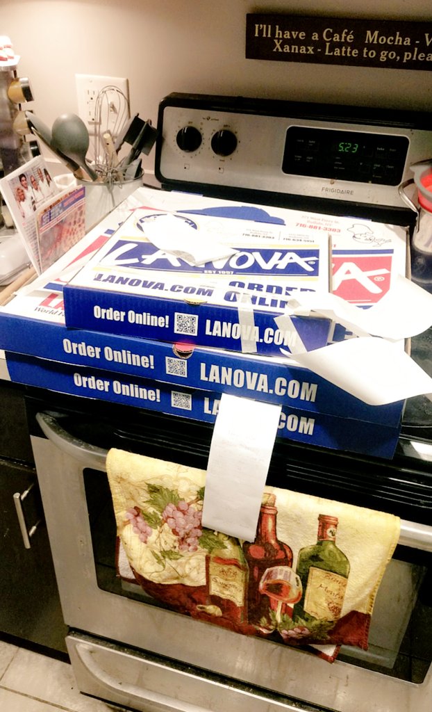 JalapenoHogz's tweet image. 🎶Para bailar La Nova🎶
#LaNova #Buffalo #BillsMafia Sundays 💪