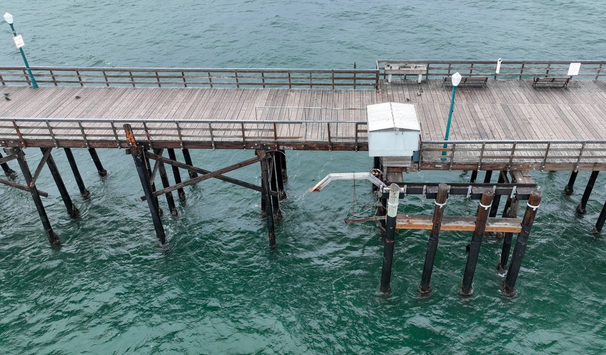 jeffgritchen's tweet photo. A boat ramp used by oil platform workers was ripped from the #SealBeach pier during last Thursday night’s #storm - other parts of the pier were also damaged. #weather #sealbeachpier @ocregister https://t.co/UruOcYDWgM