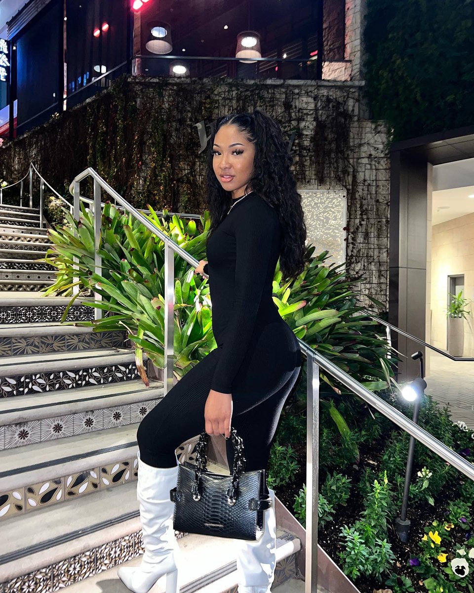 flomighty's tweet image. wine me dine me