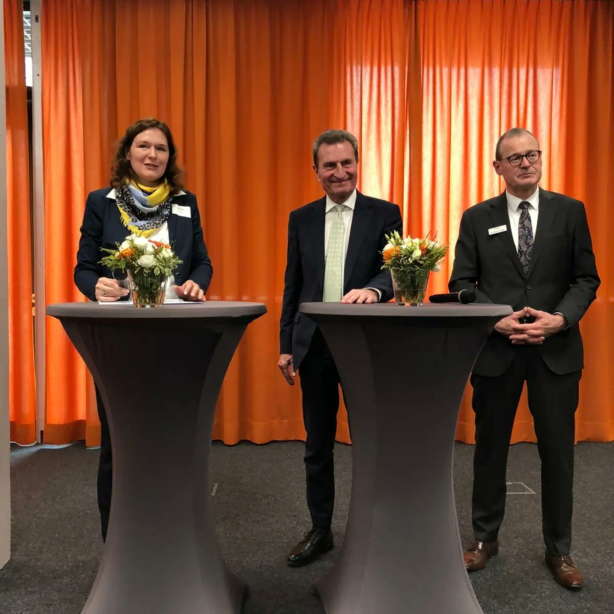 blickpunkt21's tweet photo. #NeuLänd-Workshop für #bwgv-Mitglieder zur Konkretisierung der Forderungen der Allianz von 8 Verbänden "In großer Sorge um unser Land" #OffenerBrief. Heute wurde viel geschafft. Branchenübergreifend und themenspezifisch. Wir packen mit an. https://t.co/21s5Es7pcs