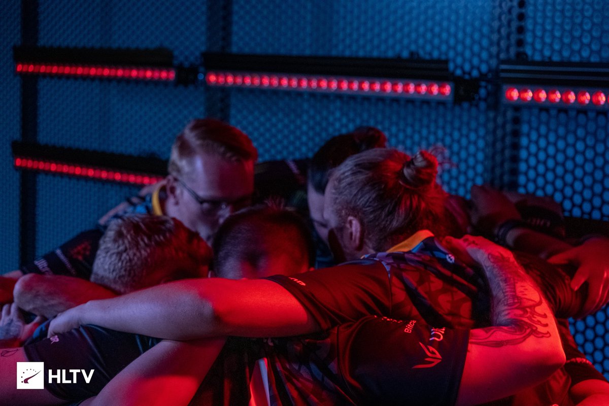 SunshineOnAir's tweet photo. Hey, I'm Sunshine, and after departing @EvilGeniuses, I'm open to FTE or freelance opportunities in:

- Team / Project Management
- Broadcast &amp; Event Planning
- Producing, Tech Directing, Replay, &amp; Observing

Hit me up here or via email for CV, references, or past work! https://t.co/FnGvV9Ik2E