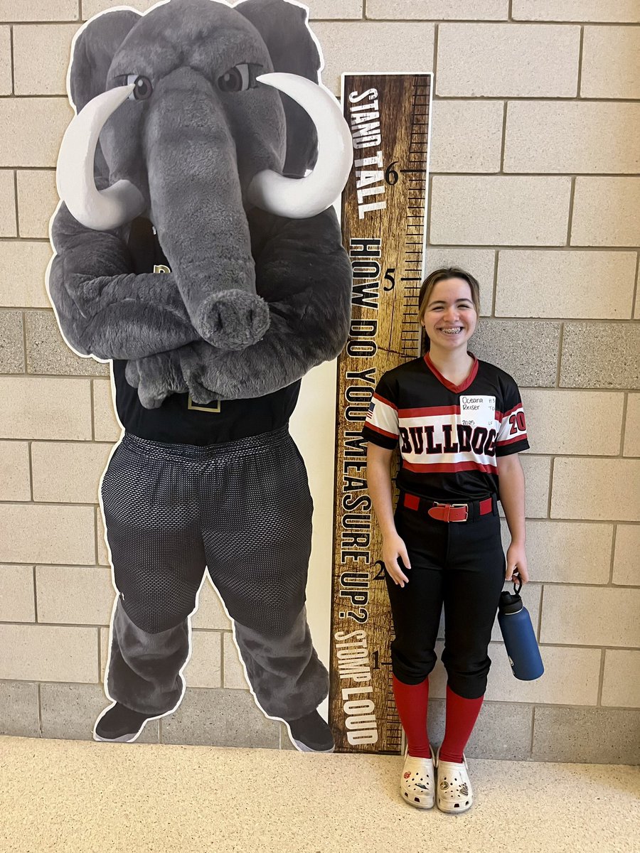 oceana_reiser's tweet photo. First camp of 2023 π€πΌ had a great day at Purdue FW getting reps, meeting new players and talking NWI football rivalries with @cholm7 .Thank you @MastodonSB for putting on a great camp! @cpdogs_reiser #fivefootone https://t.co/z657gYxPeK