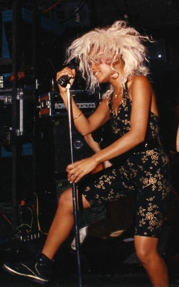 AestheticCyn's tweet photo. 🤎🤘🏾Tina Bell aka “The Woman who Invented Grunge”🤘🏾🤎 https://t.co/KX15QtoxhR