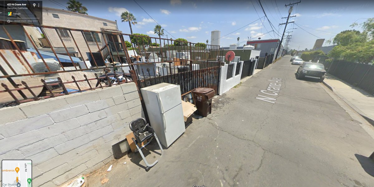 Found this piece of art behind a dumpster whilst cruising google maps, is it still there? I want it! 😂