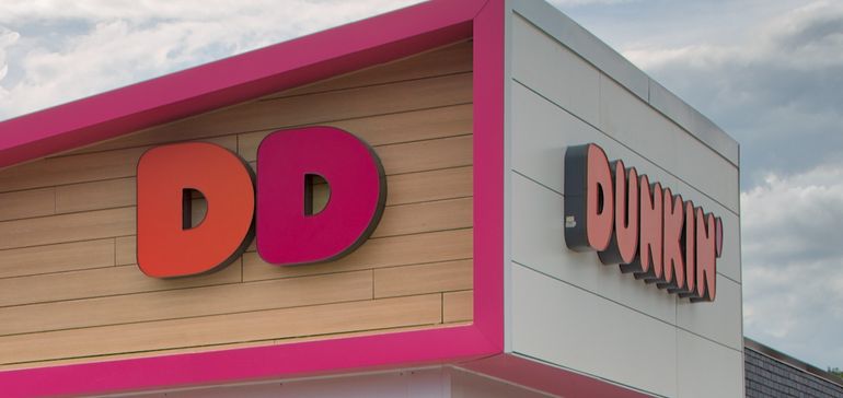 Mketg's tweet photo. Dunkin’ reportedly picks new creative agency, clouding future with Anomaly https://t.co/1aep49iTfn https://t.co/WbpY0O7GcA
