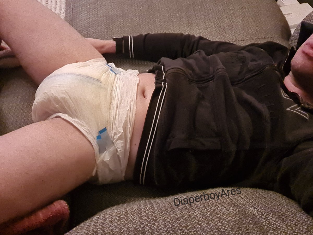 DiaperboyAres's tweet photo. Chilling on the couch 😇 https://t.co/QYZLD7hHj9