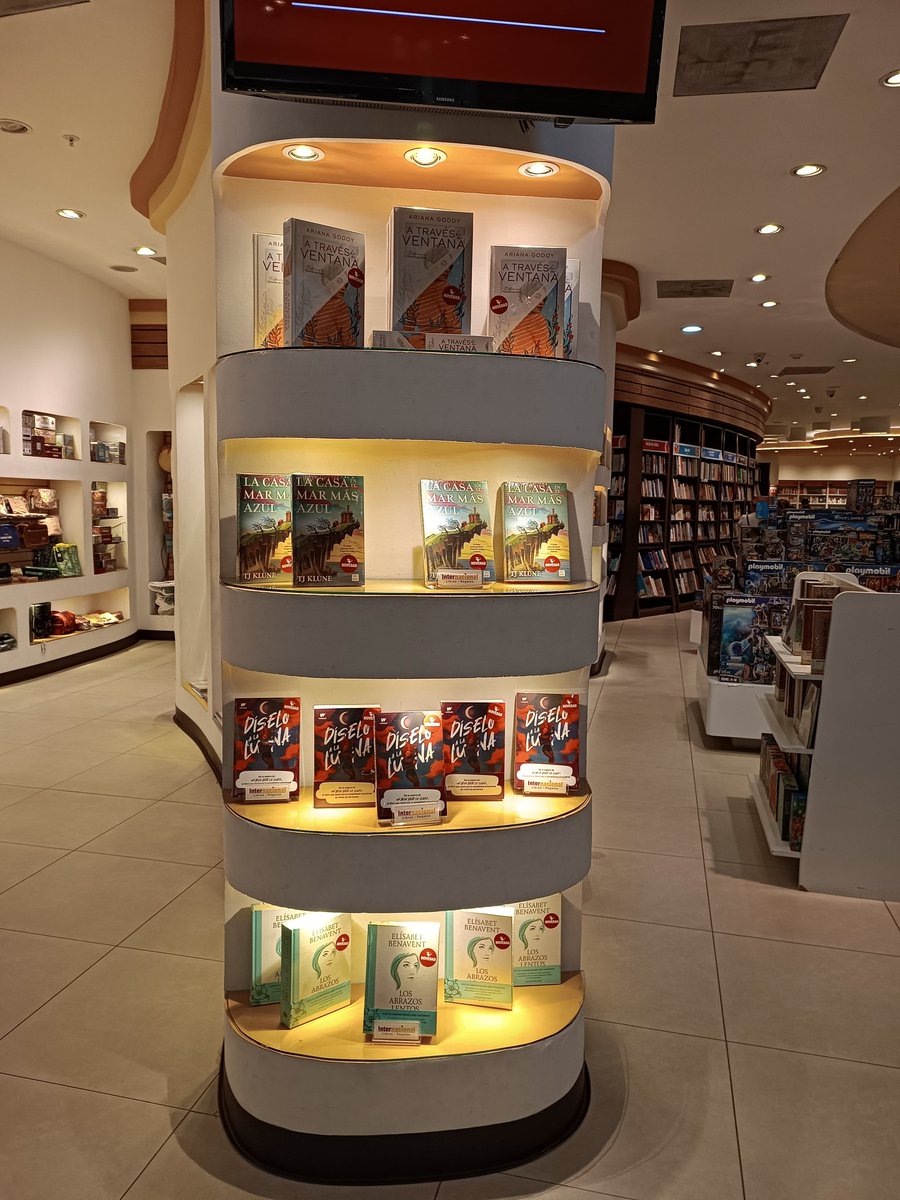 _RIVA2002_'s tweet photo. Un buen libro📖 no termina, se esconde dentro de nosotros🙆‍♀️ #library https://t.co/tfP8OeiYLP