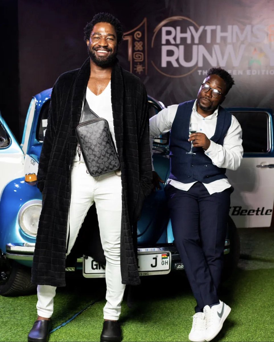 KMJonAIR's tweet photo. My PERSONAL BRAND website drops tomorrow! I am very excited about this and I'm grateful to God for everything.
2023, we are going hard on GOD! ππΏ
And oh big shouts to Robert Klah in the cut. What was he sipping on though?π
#TheRoyalHost
#GodsHumourOnEarth
#GodsWave https://t.co/zfDbLhizWM