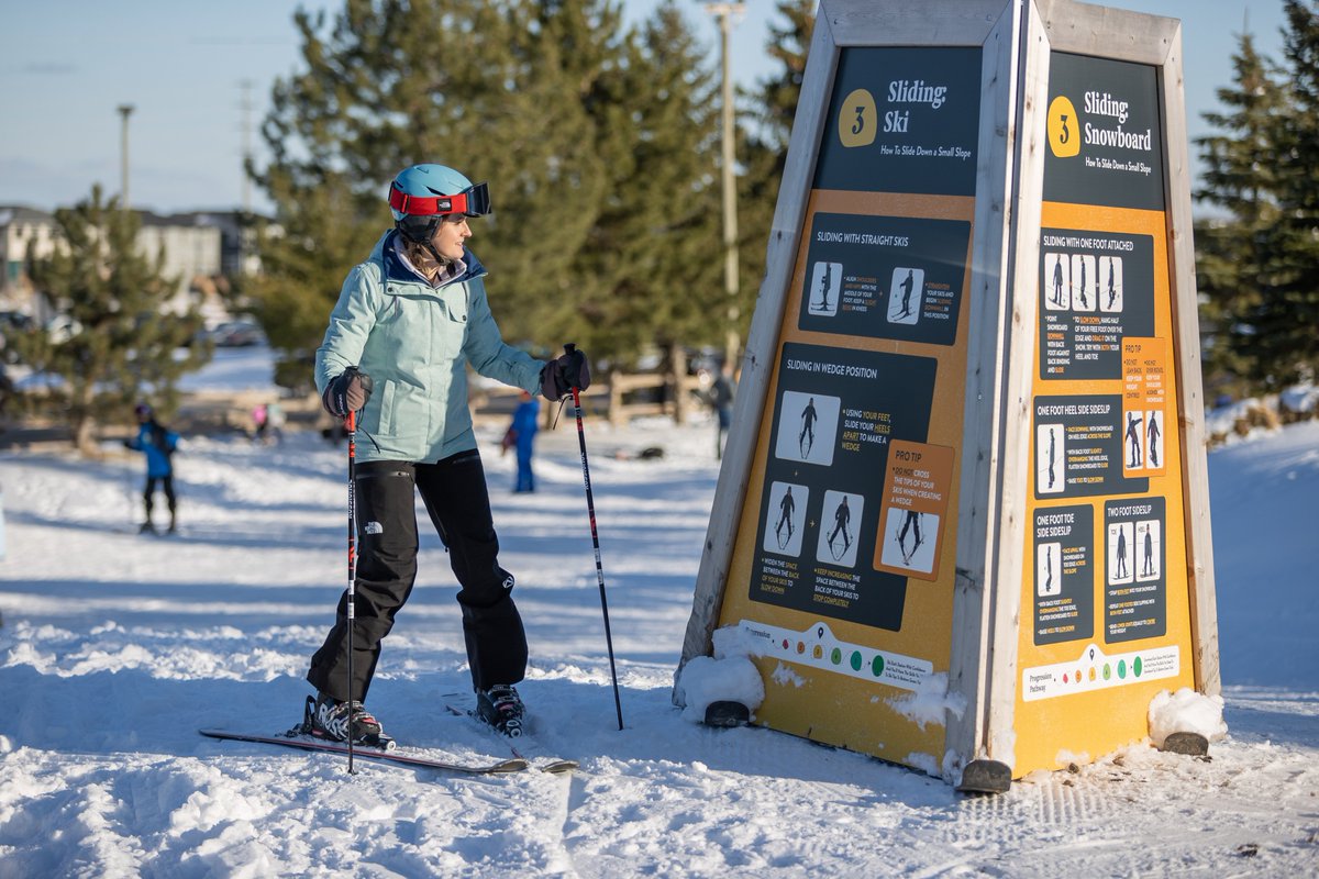 Come out to one of our Learning Centres to start your skiing or snowboarding journey! Go at your own pace with our Snow How Self-Learn System, including rentals, beginner lift ticket and exclusive discounts that save you 💰 each time you return to learn. bluemountain.ca/things-to-do/s…