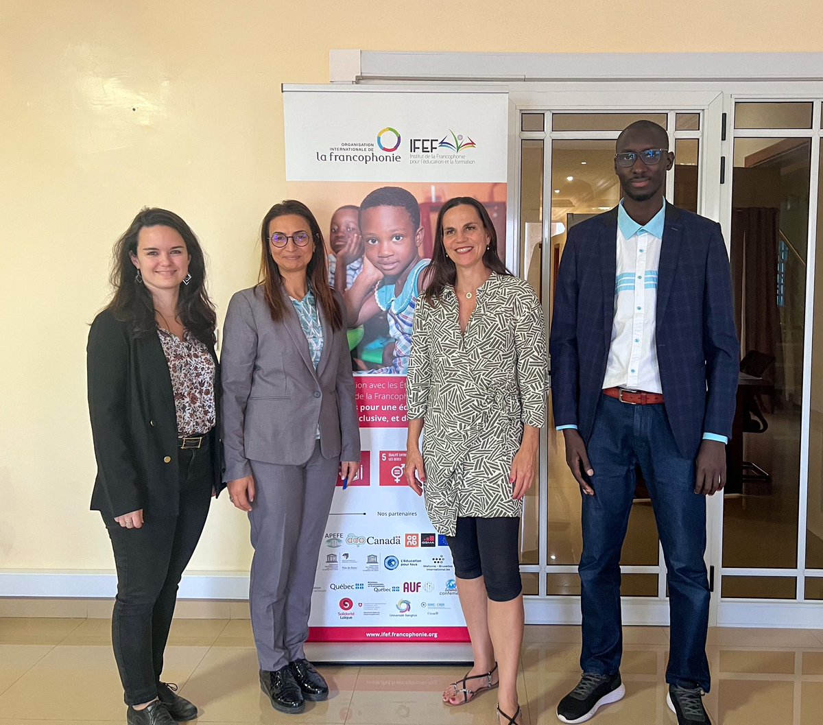 Début des réunions de travail à l’IFEF 🤝

Ce lundi 9 janvier, la directrice de l’IFEF a reçu en audience la SG d’Enfants du monde en vue d’échanger sur les perpectives de coopération sur l’amélioration de la qualité des enseignements dans les pays d’intervention commune.