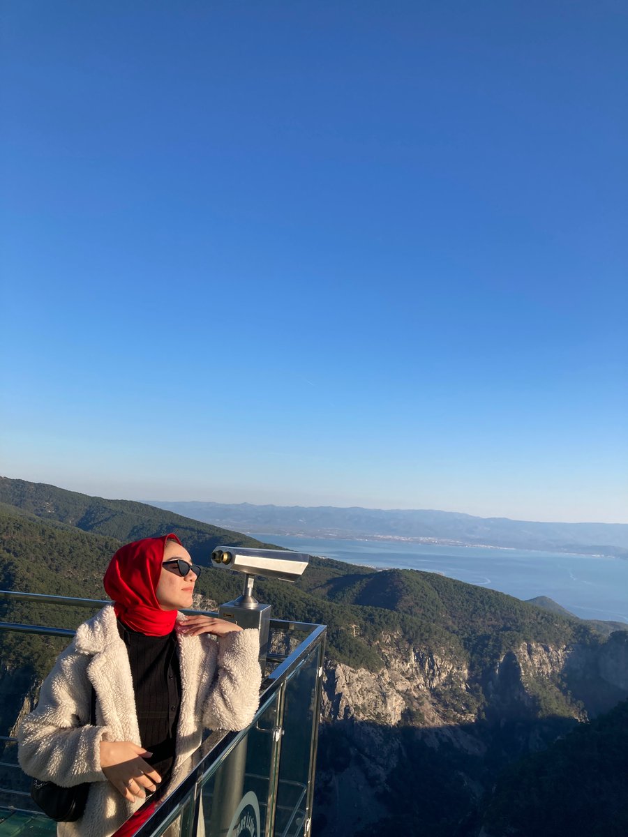 Bi manzaraya ;
Birde fotoğrafı çekene aşığım 🫀🧚🫠❤️🤍💖🥹🧚🎉