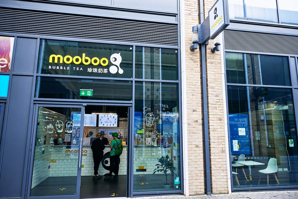 AddlestoneOne's tweet photo. Are you doing dry January?
Now is the perfect time to enjoy a refreshing drink from @mooboo_uk at #AddlestoneOne.
Mooboo offers over 1000 bubble tea combinations, so there's a flavour for everyone!
#bobatea #bubbletea https://t.co/tfB37bTsws